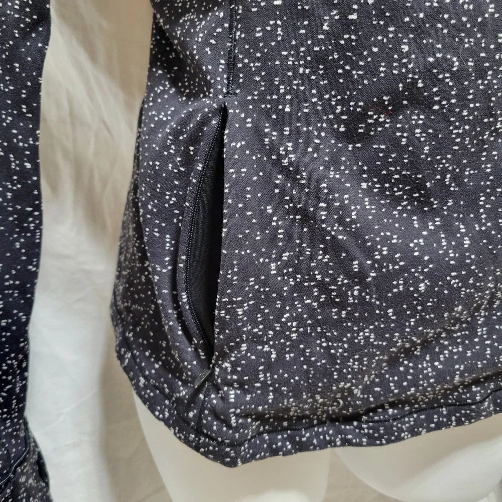 Lululemon Women Run Briskly Size 6 Pique Black White 1/2 Zip Activewear Top - Picture 5 of 8